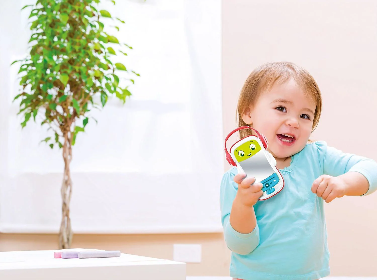 Интерактивная игрушка Clementoni Baby Музыкальный телефон