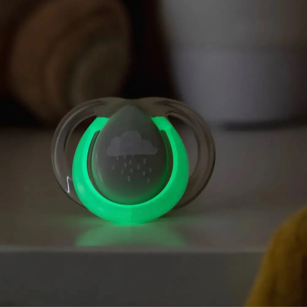 Suzete ortodontice din silicon Tommee Tippee Steluta (6-18 luni), 2 buc. foto