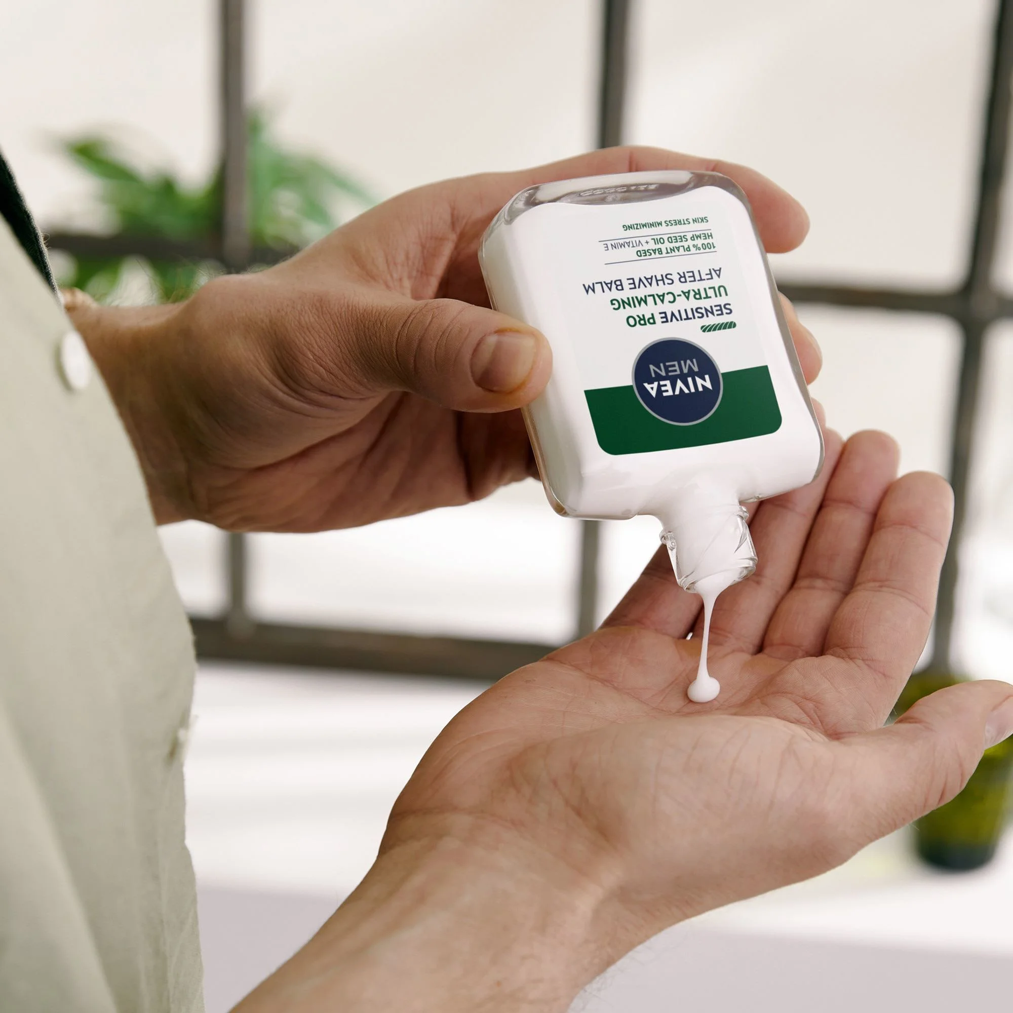Balsam dupa ras NIVEA Sensitive PRO, 100 ml foto