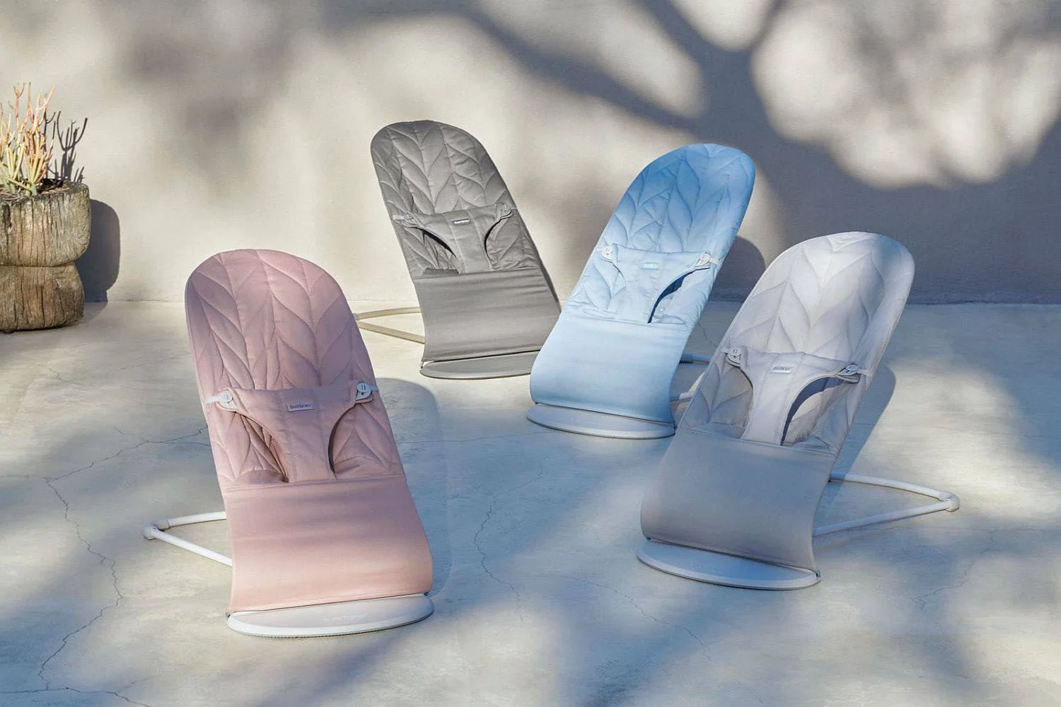 Кресло-шезлонг BabyBjorn Bliss Woven Petal Quilt Blue foto