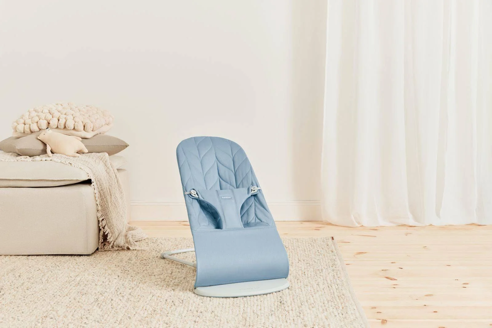 Кресло-шезлонг BabyBjorn Bliss Woven Petal Quilt Blue foto