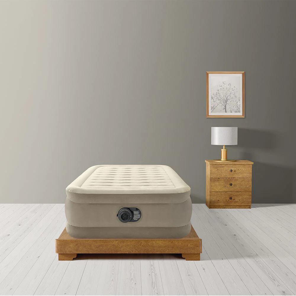 Надувной матрас Intex Velur Ultra Plush с встроенным насосом 220В, 99x191x46 см, до 136 кг foto