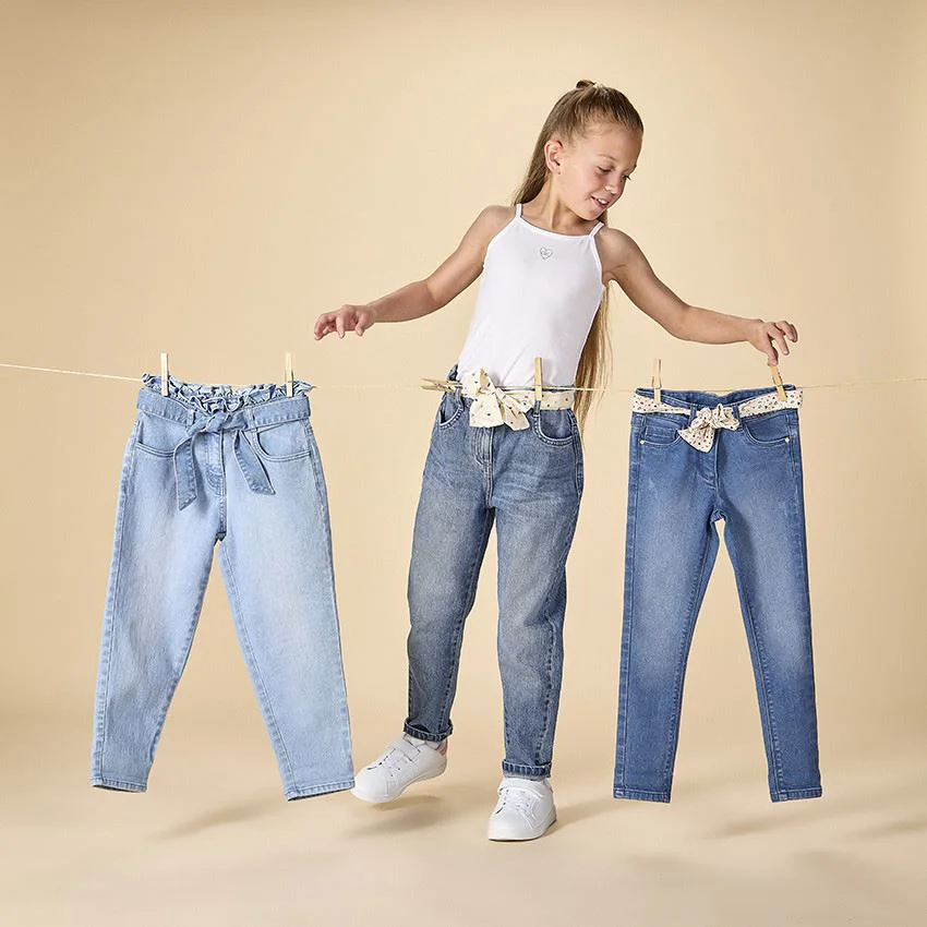 Orchestra Blugi din denim de tip mom fit cu esarfa decorativa pentru fete foto