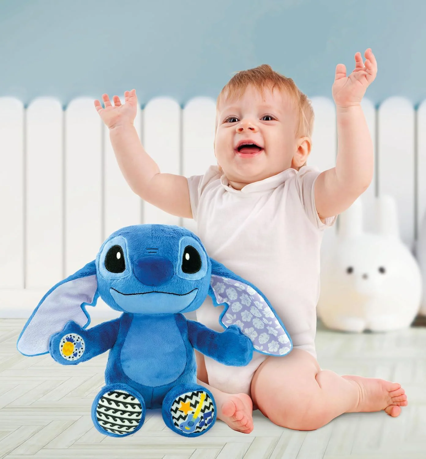 Музыкальная плюшевая игрушка Clementoni Стич foto