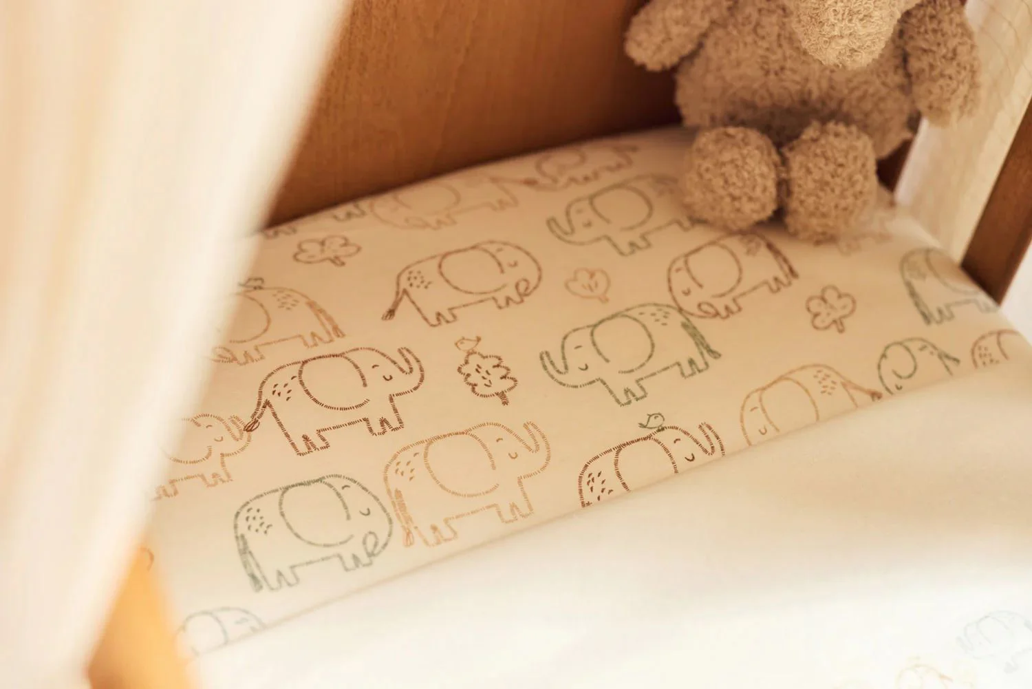 Cearsaf cu elastic Jollein Jersey Elephant Tales, 120x60 cm foto
