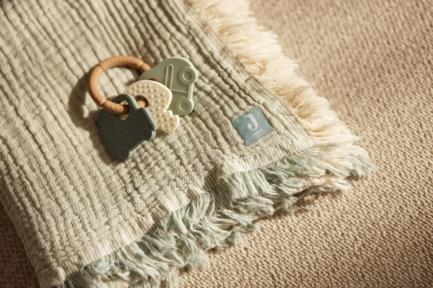 Силиконовый прорезыватель Jollein Keychain On The Go foto