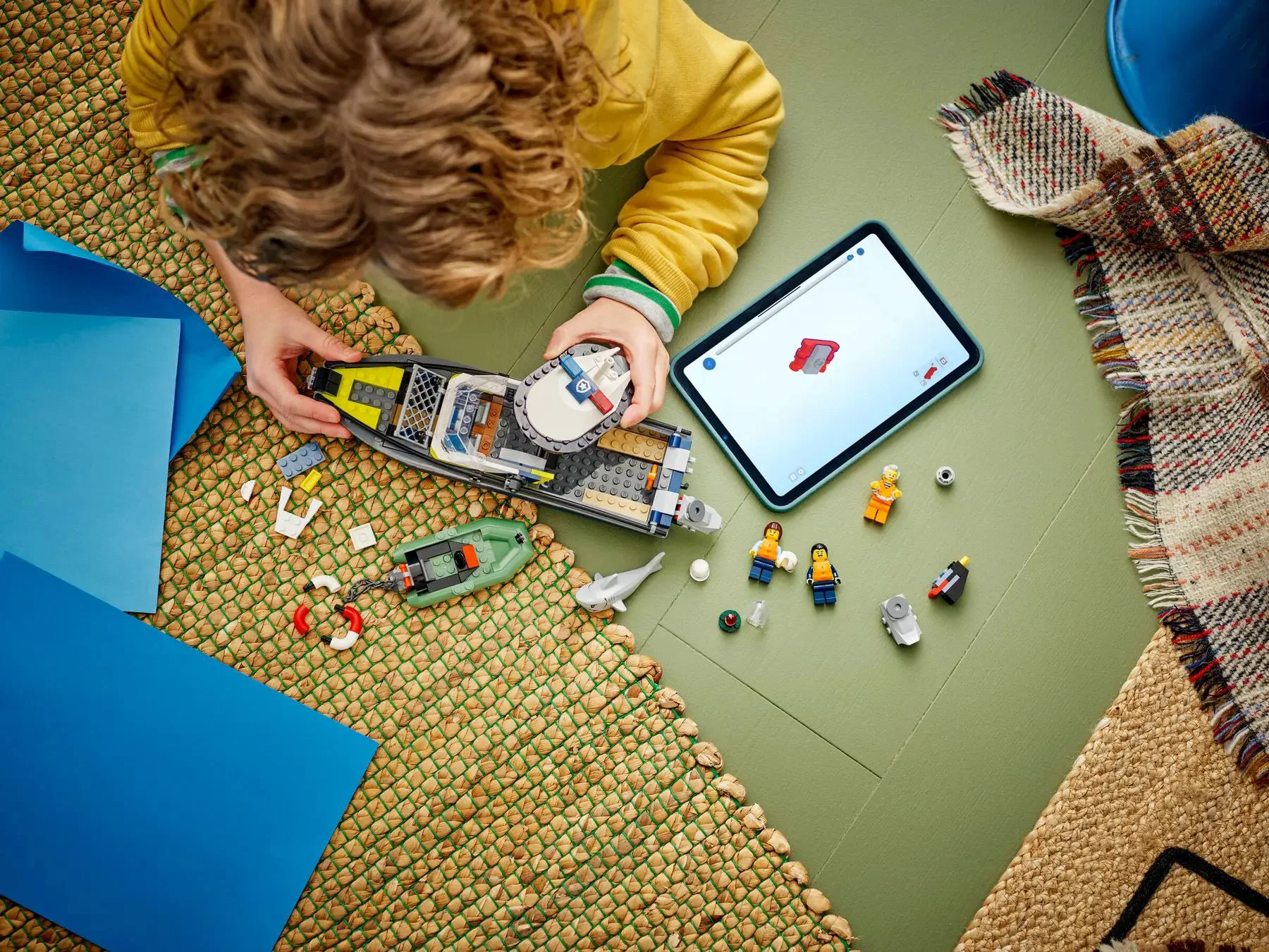 LEGO City - Urmarire cu barca de politie, 264 el. foto