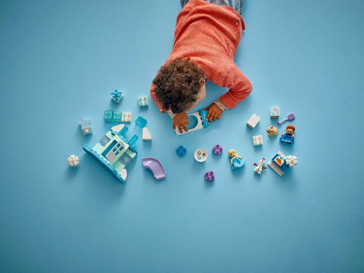LEGO Duplo - Petrecerea la castelul Frozen Anna and Elsa's Party, 54 el. foto