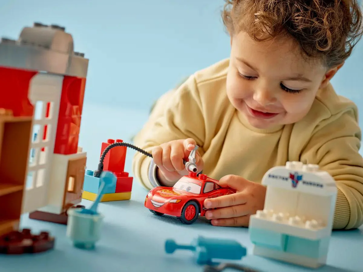 LEGO Duplo - Vizita lui Fulger McQueen la garajul doctorului, 35 el. foto