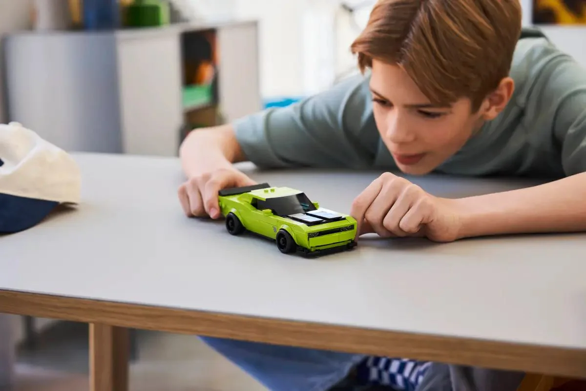LEGO Speed Champions - Dodge Challenger SRT Hellcat Sports, 390 эл. foto