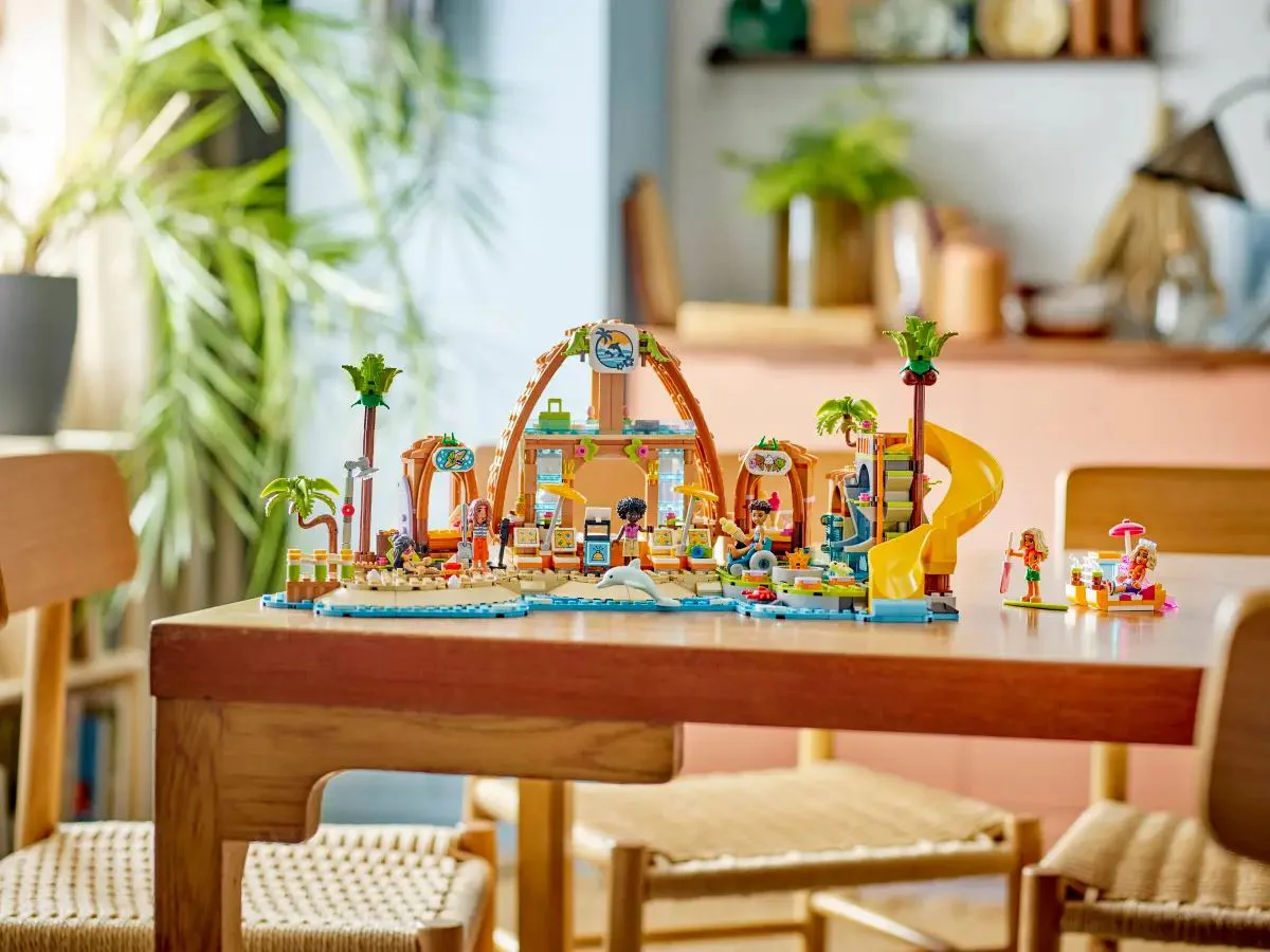 LEGO Friends - Vacanta in familie Beach Resort, 1140 el. foto