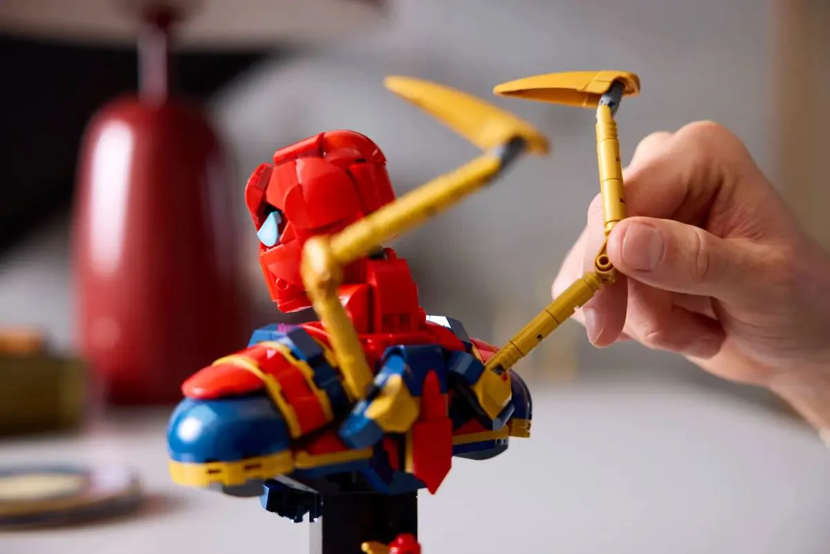 LEGO Marvel - Iron Spider-Man Bust, 379 el. foto