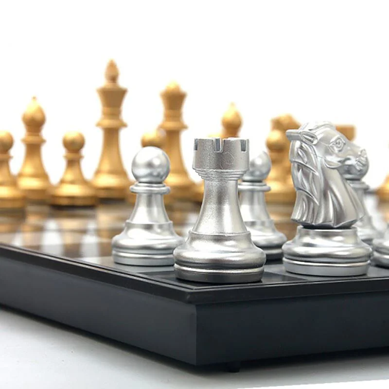 Joc de masa Board Games Sah magnetic cu piese aurii si argintii foto
