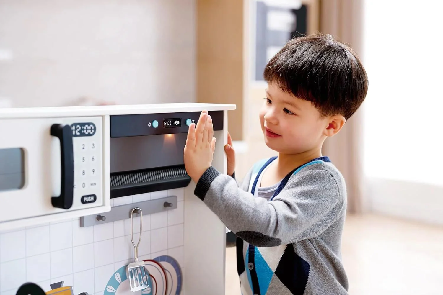 Bucatarie din lemn Hape Modern Smart Kitchen foto