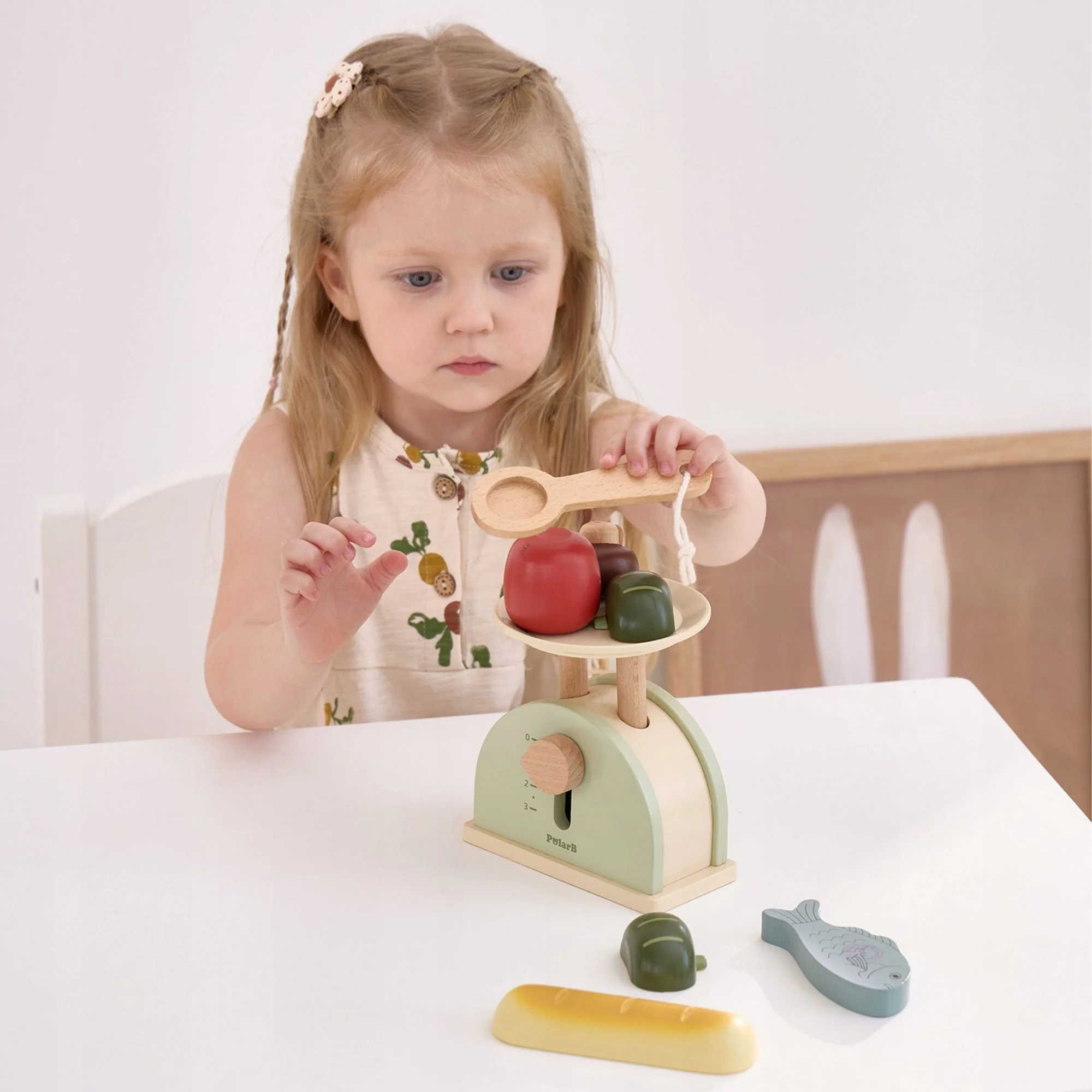 Cantar de bucatarie din lemn Viga Toys PolarB foto