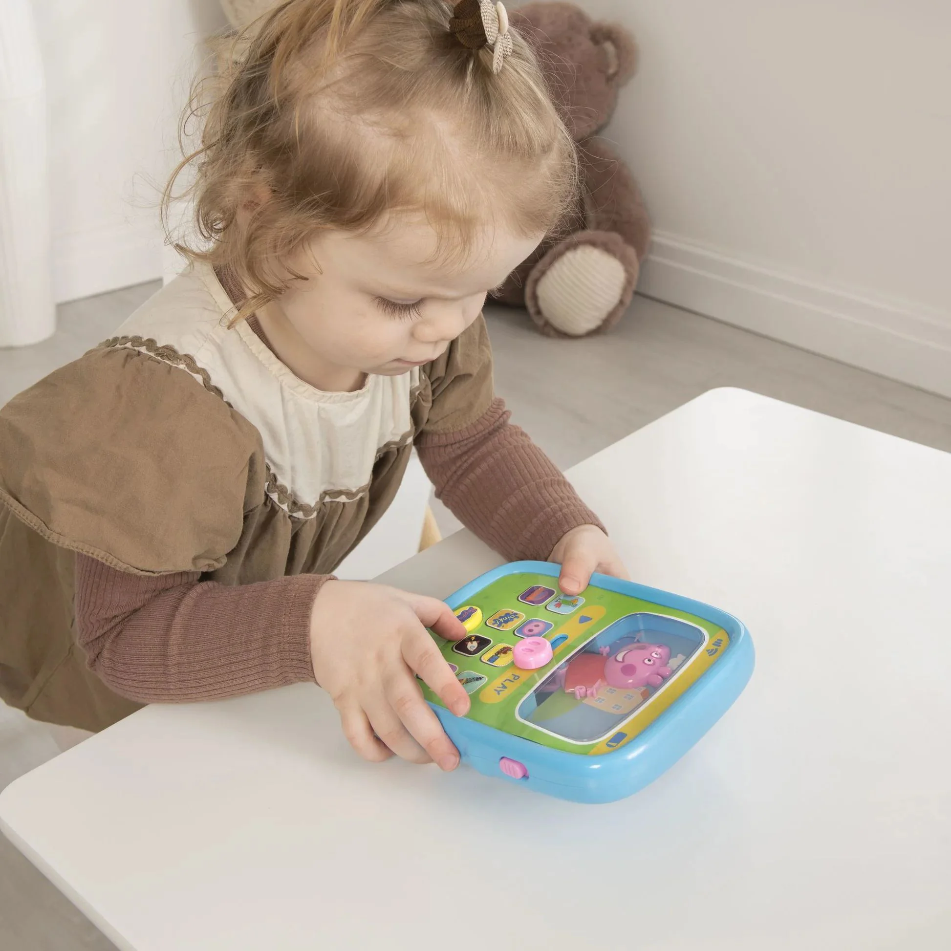 Интерактивный планшет HTI Свинка Пеппа foto