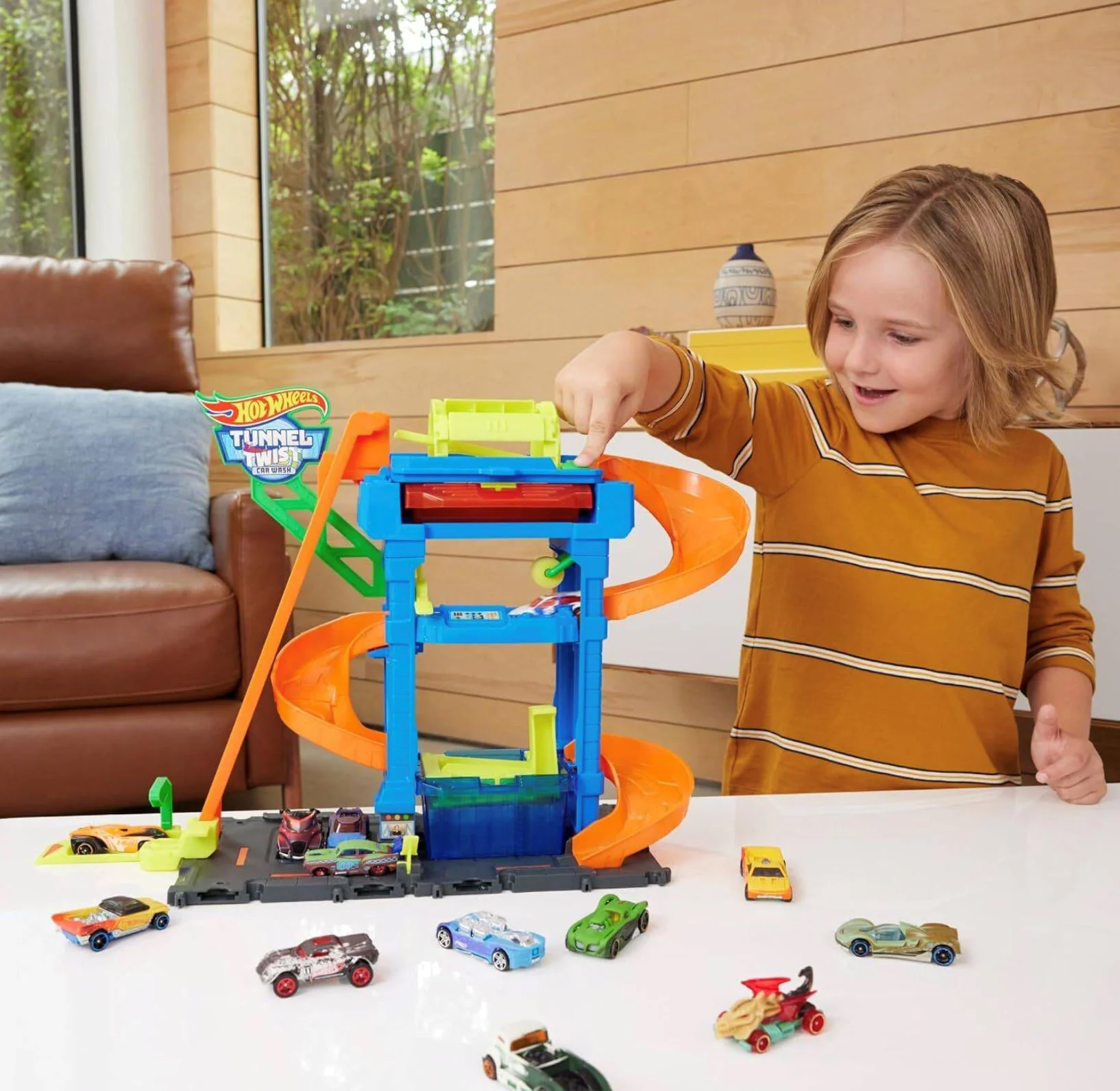 Игровой набор Hot Wheels Track Мойка Городской Твист foto