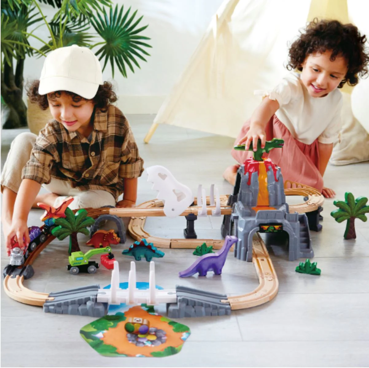 Set de joaca Hape Aventura Caii Ferate cu Dinozauri foto