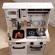 Bucatarie din lemn Hape Modern Smart Kitchen foto