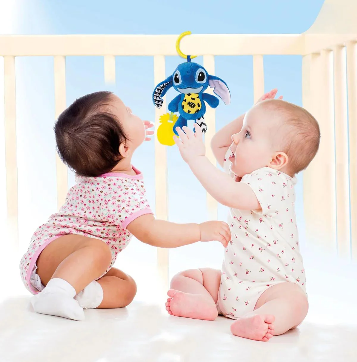 Мягкая погремушка Clementoni Stitch Blue foto