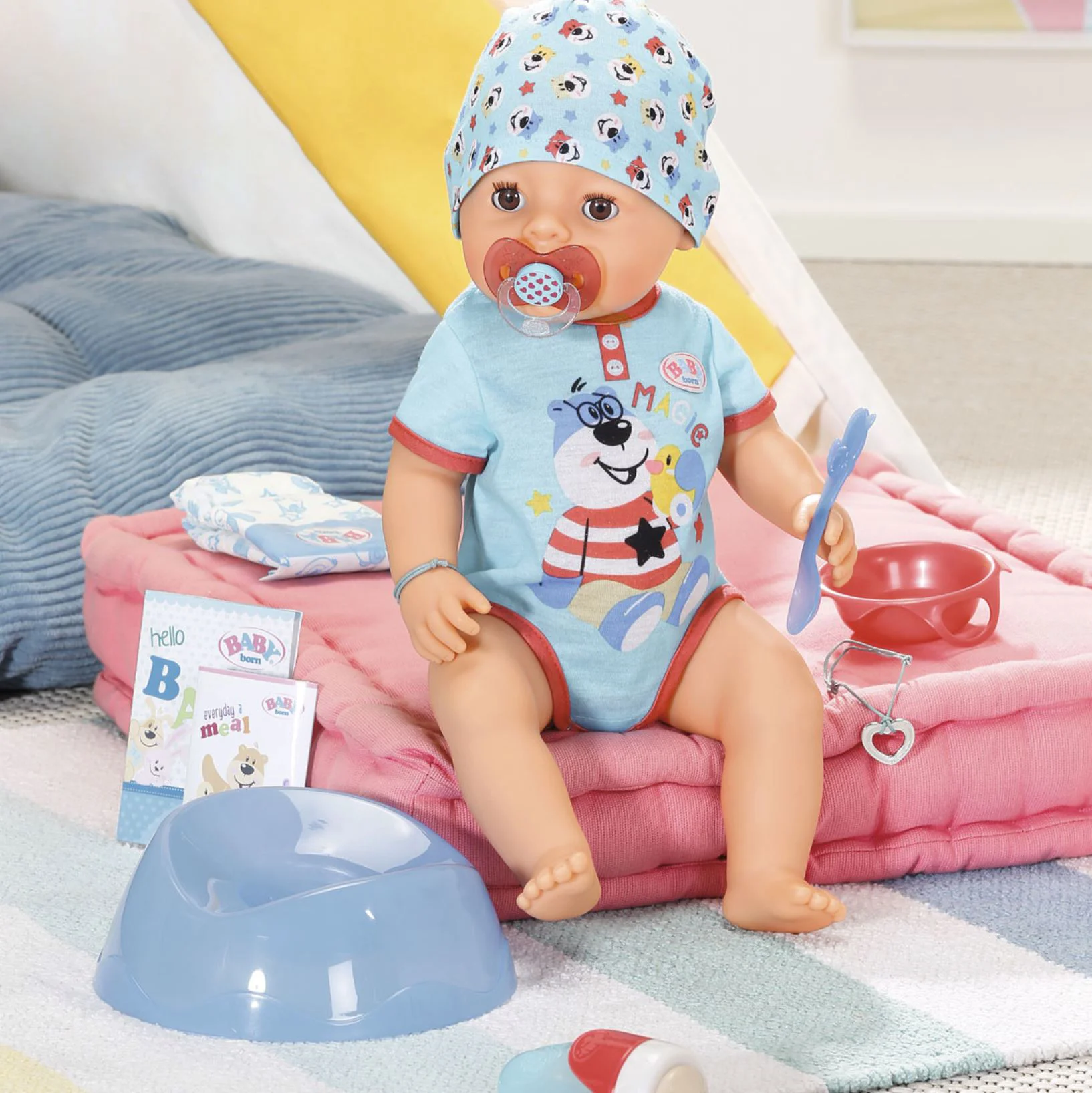 Papusa Baby Born Bebelus baietel, cu functii si accesorii, 43 cm foto