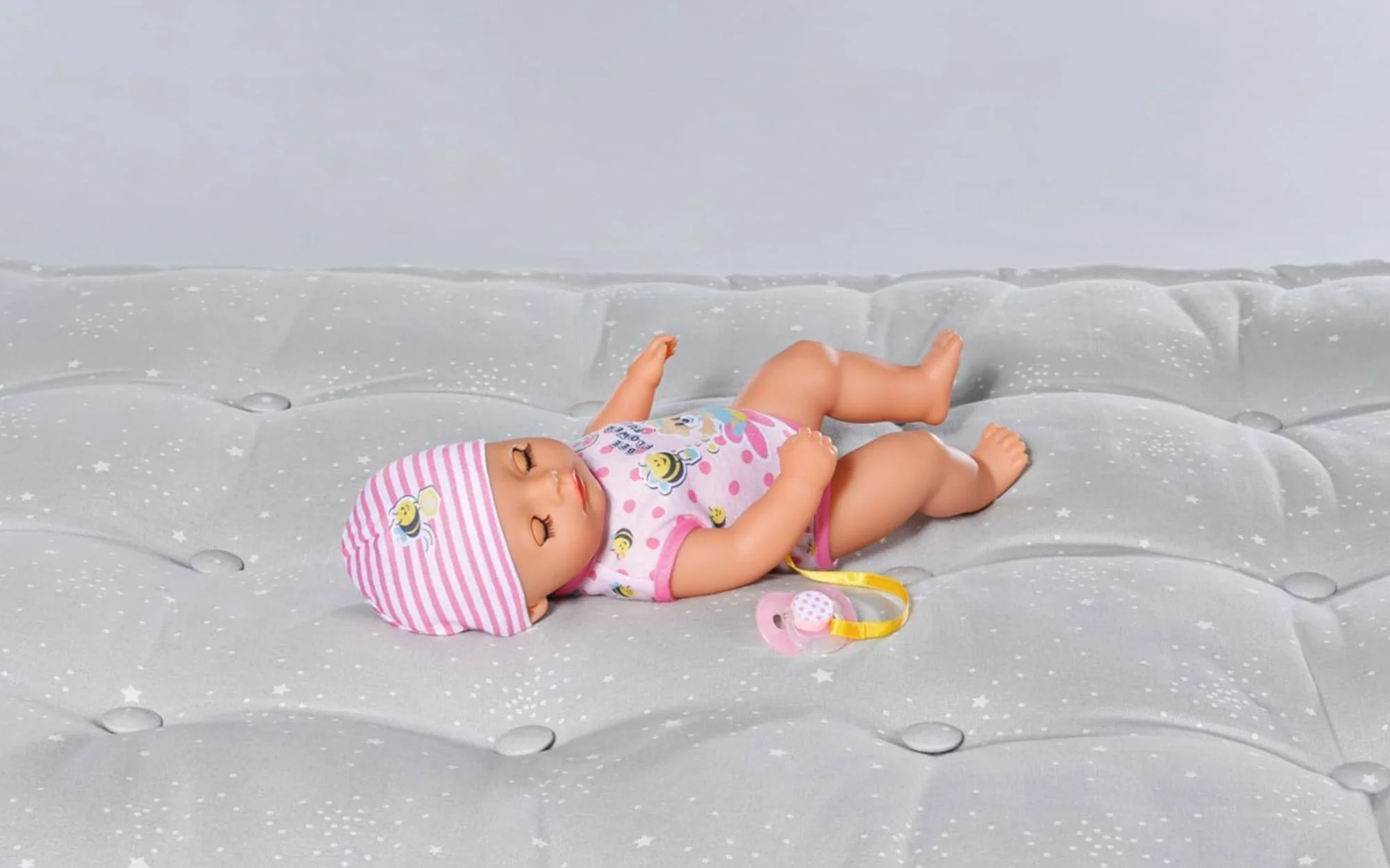 Papusa Baby Born Bebelus Lena cu hainute roz, 36 cm foto
