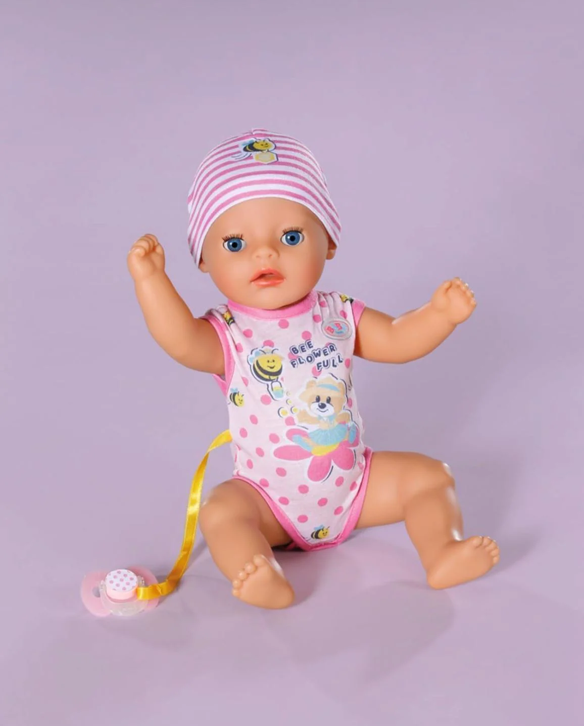 Papusa Baby Born Bebelus Lena cu hainute roz, 36 cm foto