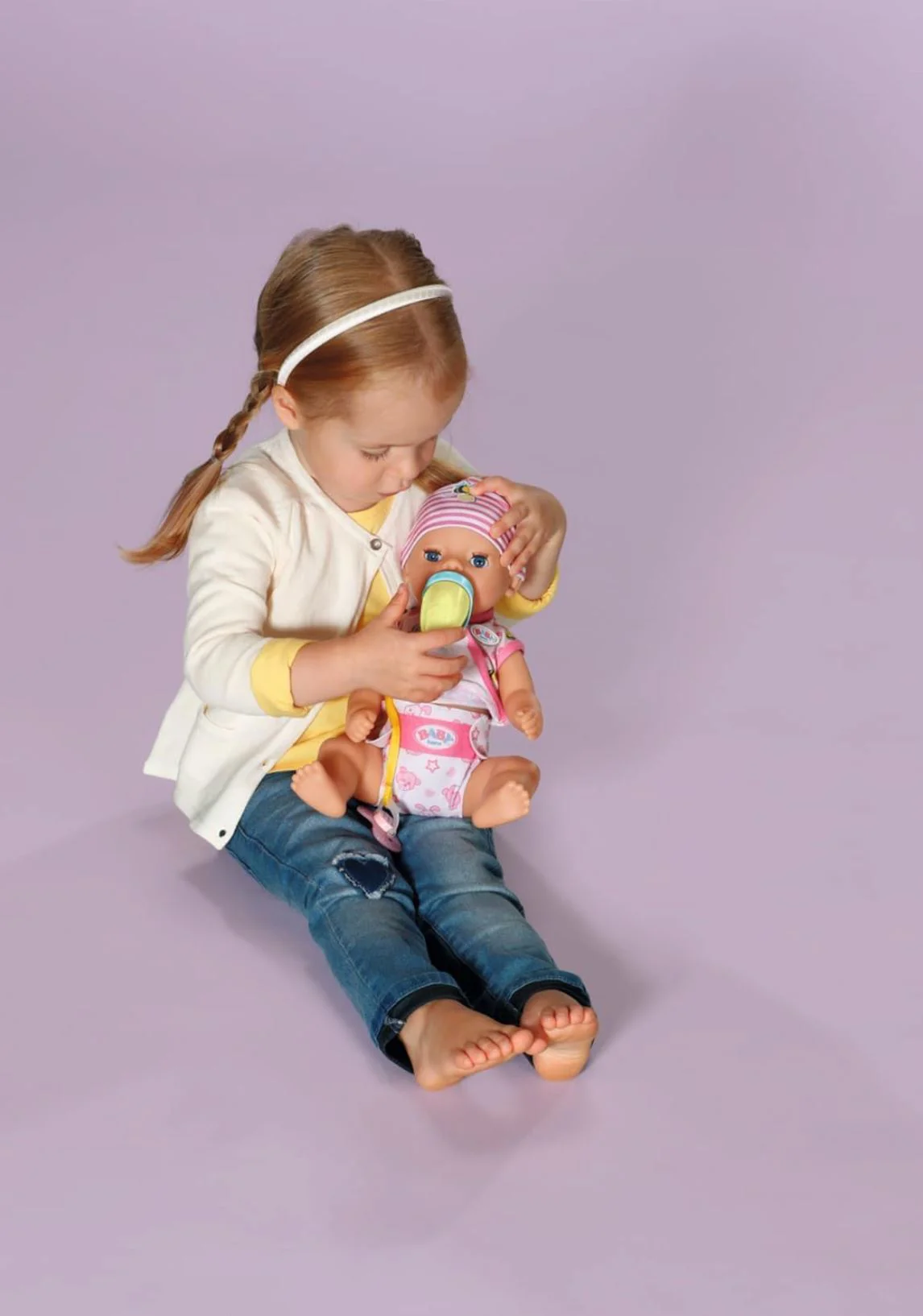 Papusa Baby Born Bebelus Lena cu hainute roz, 36 cm foto