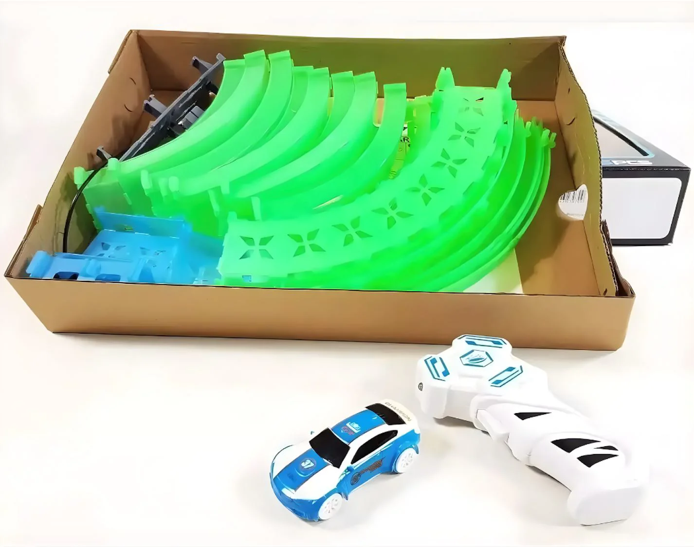 Set de constructie Essa Toys Pista auto cu telecomanda si lumini foto