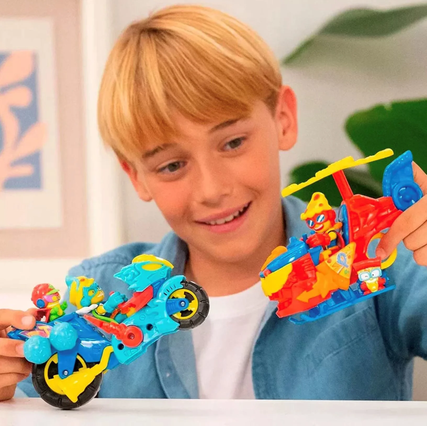 Set de joaca Superthings Pizzacopter cu o figurina exclusiva foto