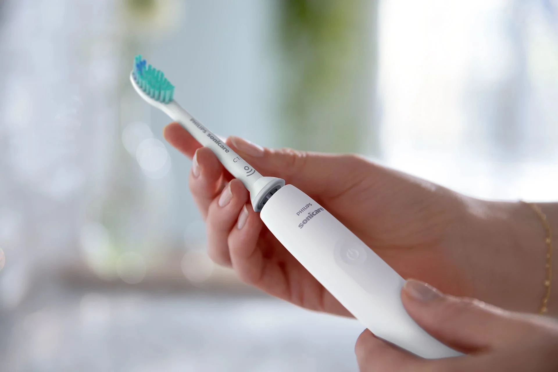 Электрическая звуковая зубная щётка Philips Sonicare серия 3100 с чехлом foto