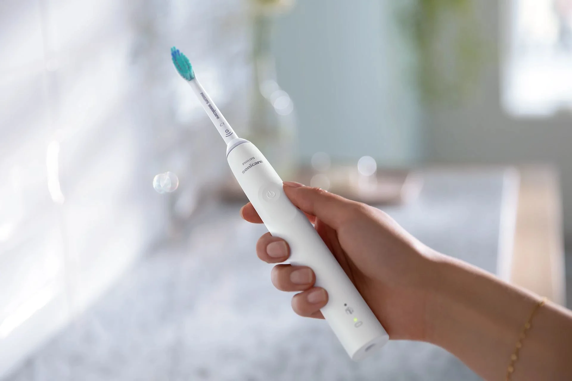Электрическая звуковая зубная щётка Philips Sonicare серия 3100 с чехлом foto
