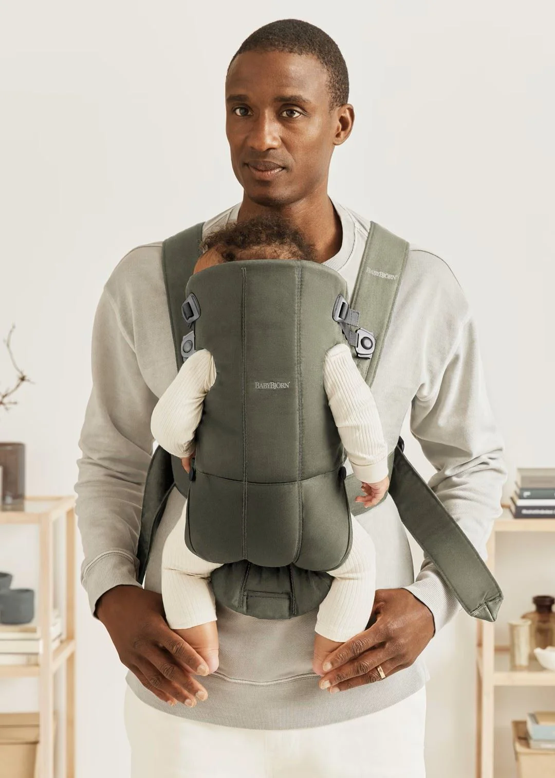 Marsupiu anatomic BabyBjorn Mini Dark Green cu pozitii multiple de purtare, Woven foto