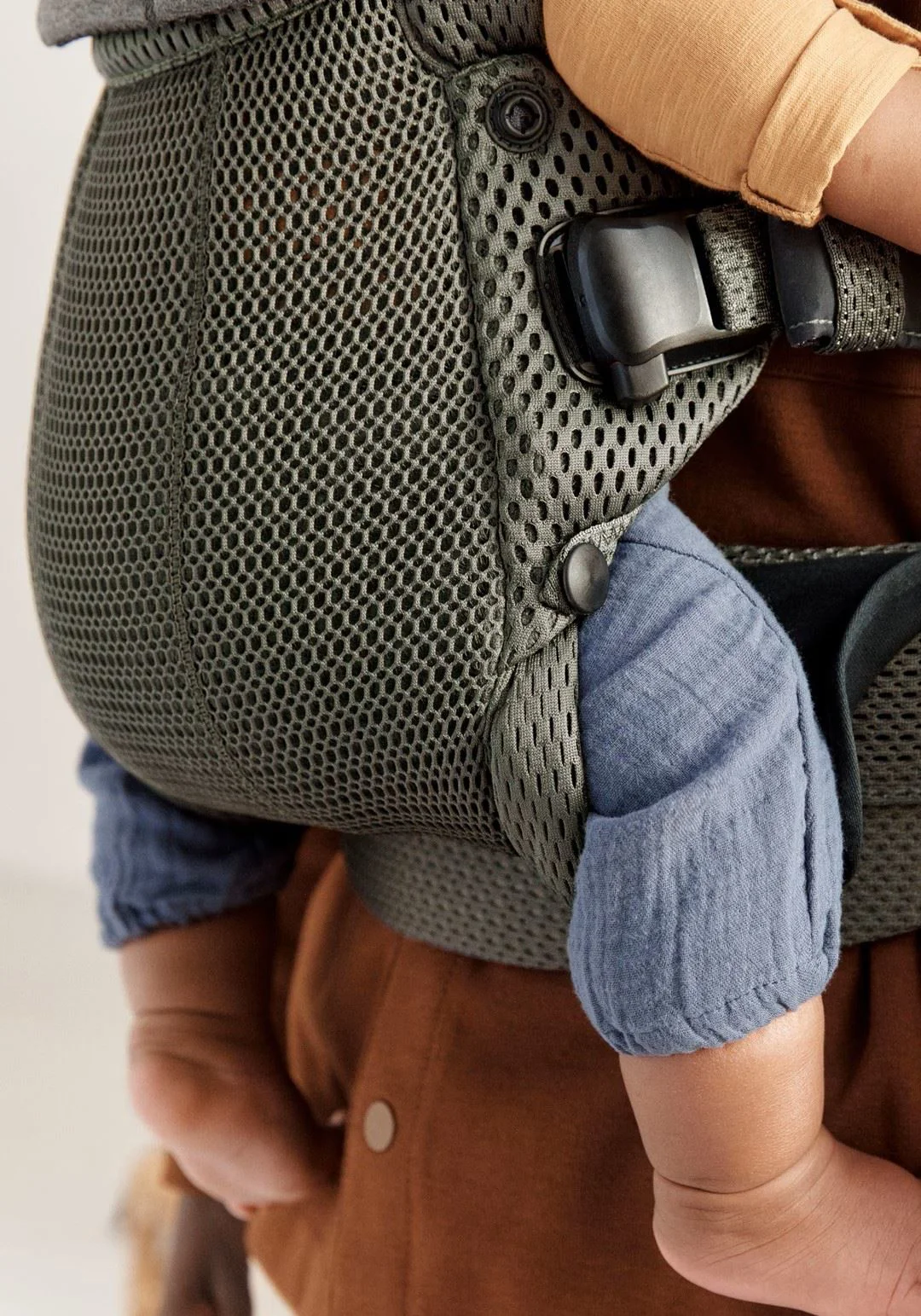 Анатомический мультифункциональный рюкзак-кенгуру BabyBjorn Harmony Dark Green, 3D Mesh foto