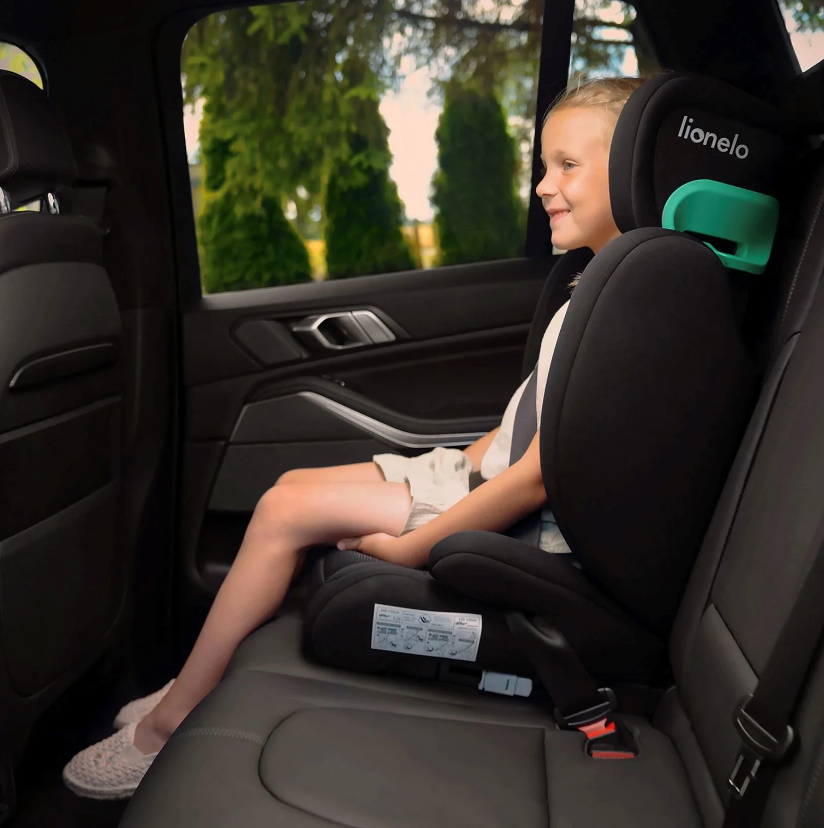 Автокресло Lionelo Isofix Hugo Черное, 15-36 кг foto