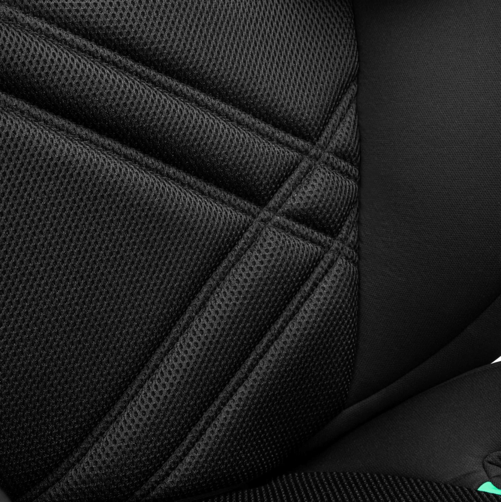 Автокресло Lionelo Isofix Hugo Carbon Черное, 15-36 кг foto