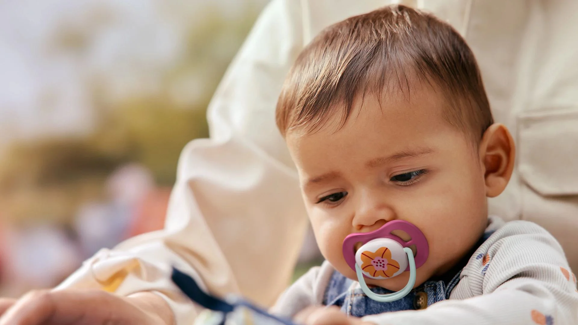 Suzete din silicon Philips Avent Ultra Air Happy Gargarita/Floare (6-18 luni), 2 buc. foto