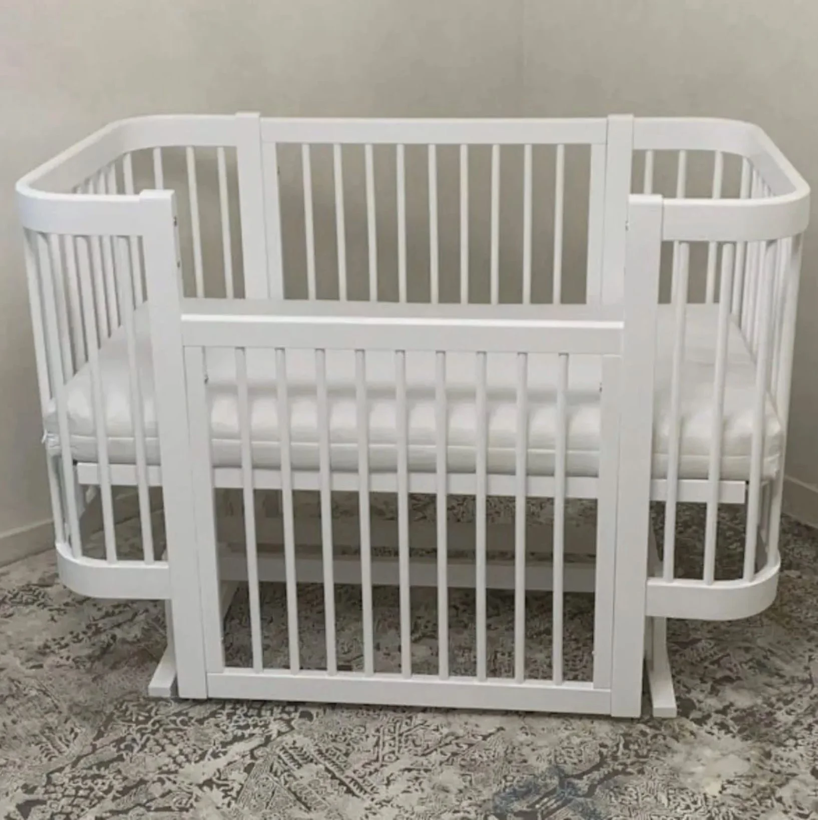 Кроватка Kuzea Elza с продольным качанием foto