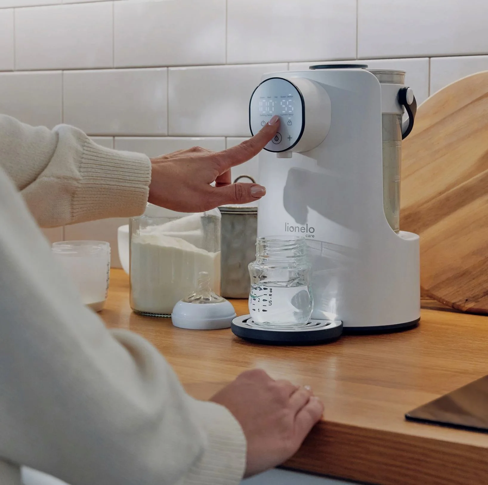 Подогреватель воды для молока/смеси Lionelo BabyPresto foto