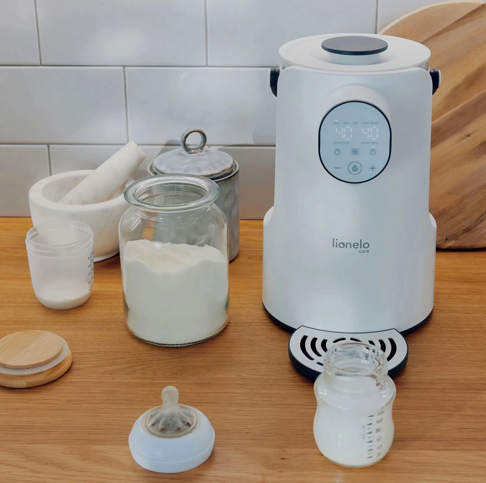Подогреватель воды для молока/смеси Lionelo BabyPresto foto