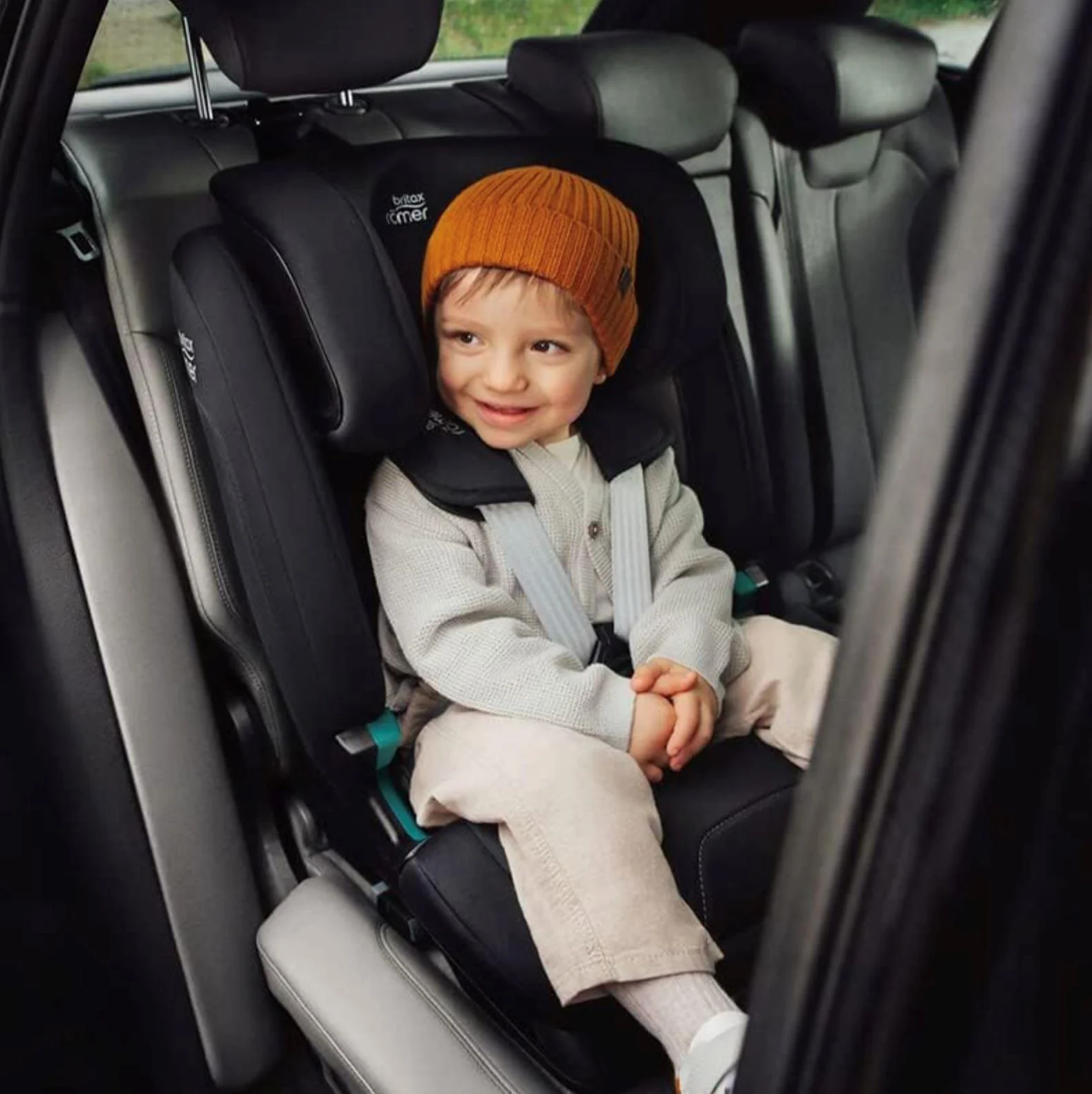 Автокресло для детей Britax Römer Evolvafix Черный foto