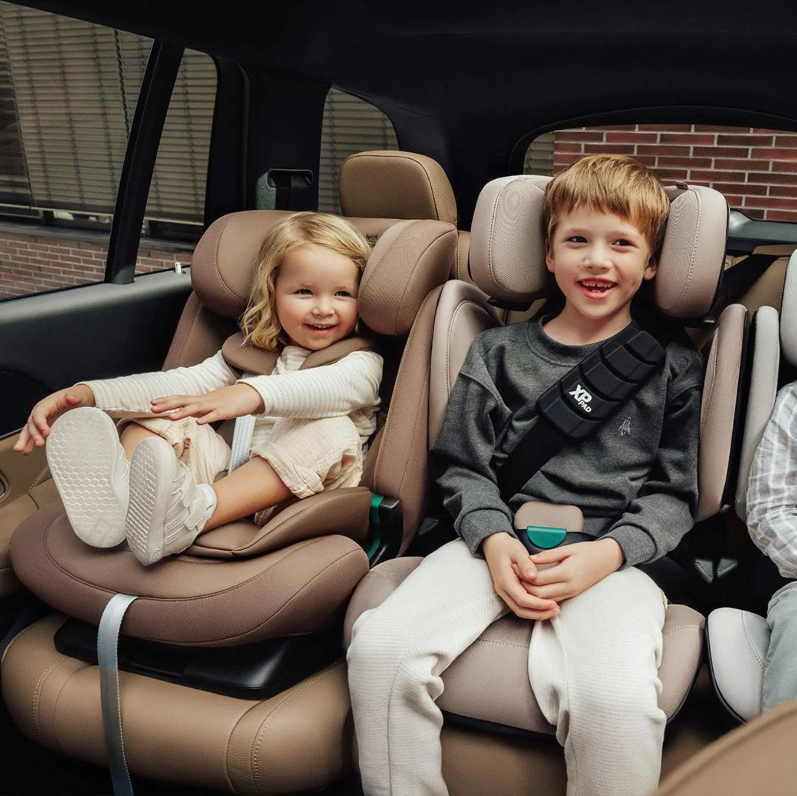 Автокресло для детей Britax Römer Advansafix Pro i-Size Onyx Черный foto
