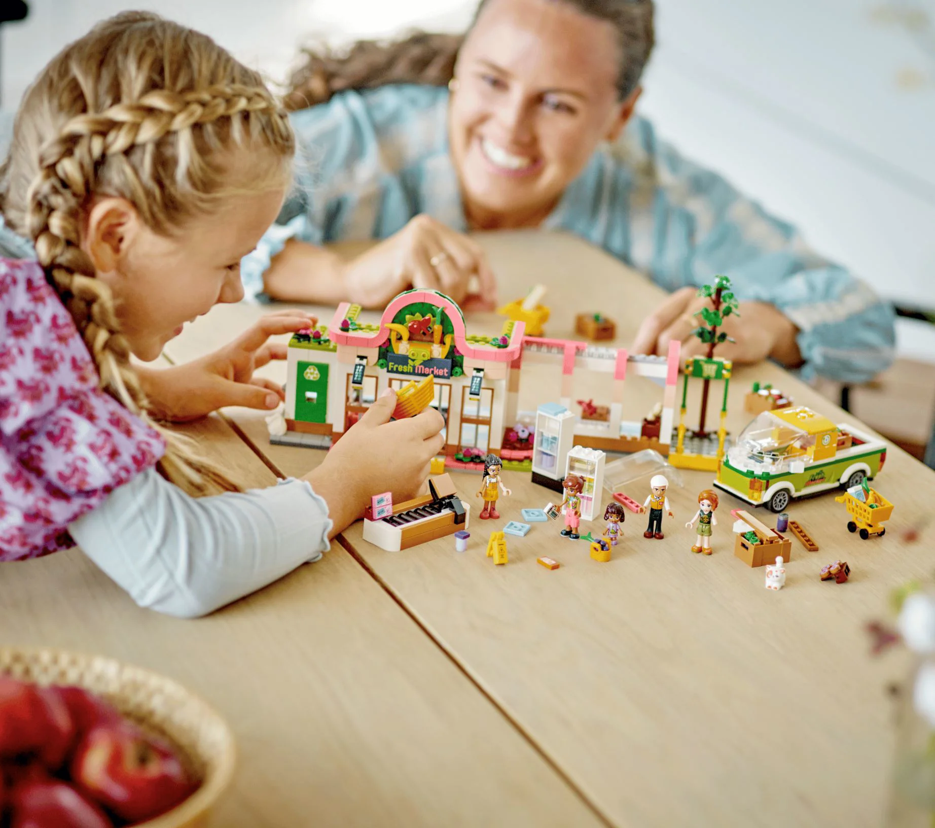 Конструктор Lego Friends Магазин органических продуктов, 830 эл. foto