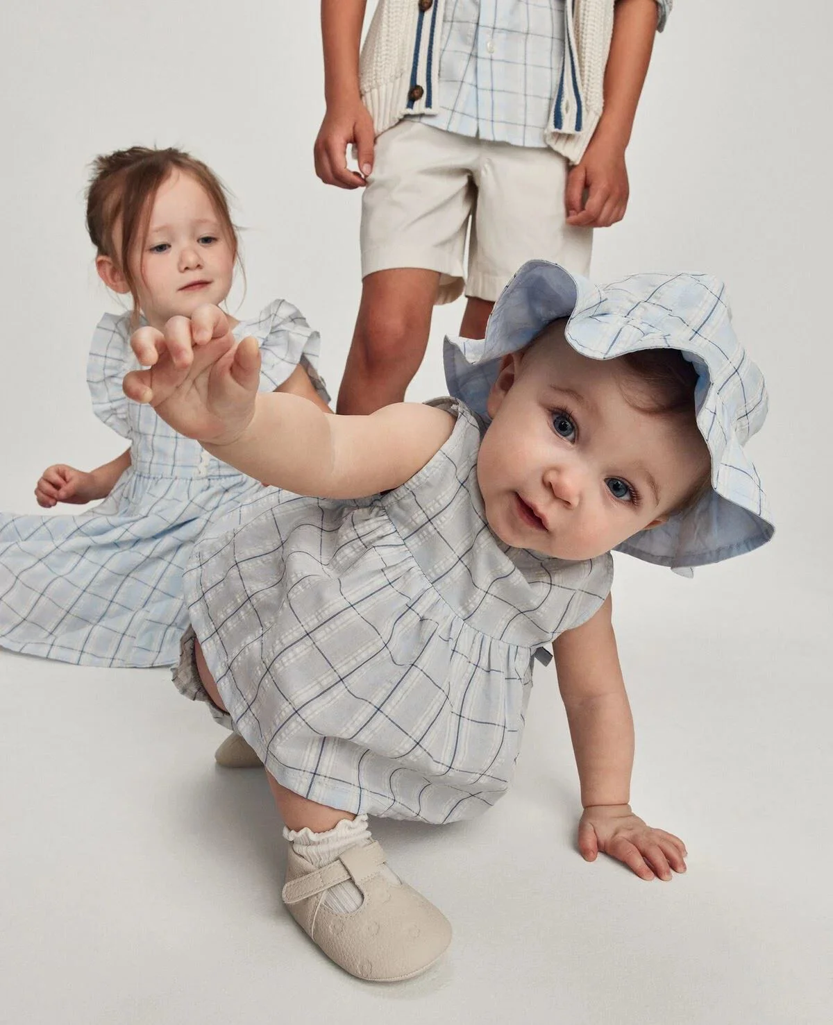 Carter's Set 3 piese Blue Gingham - palarie, top fara maneci si pantaloni scurti foto
