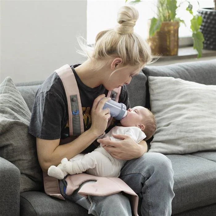 Marsupiu anatomic BabyBjorn Mini Dusty Pink cu pozitii multiple de purtare, bumbac