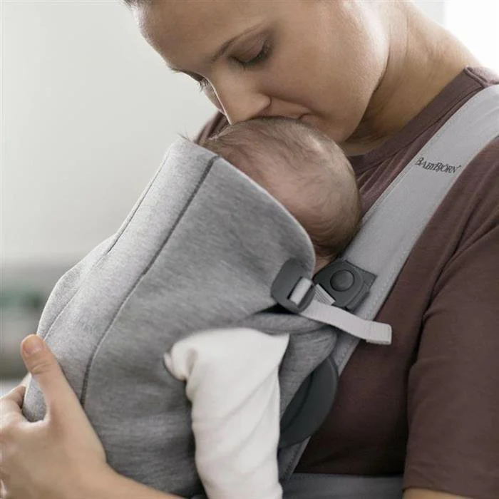 Анатомический мультифункциональный рюкзак-кенгуру BabyBjorn Mini Light Grey, 3D Jersey