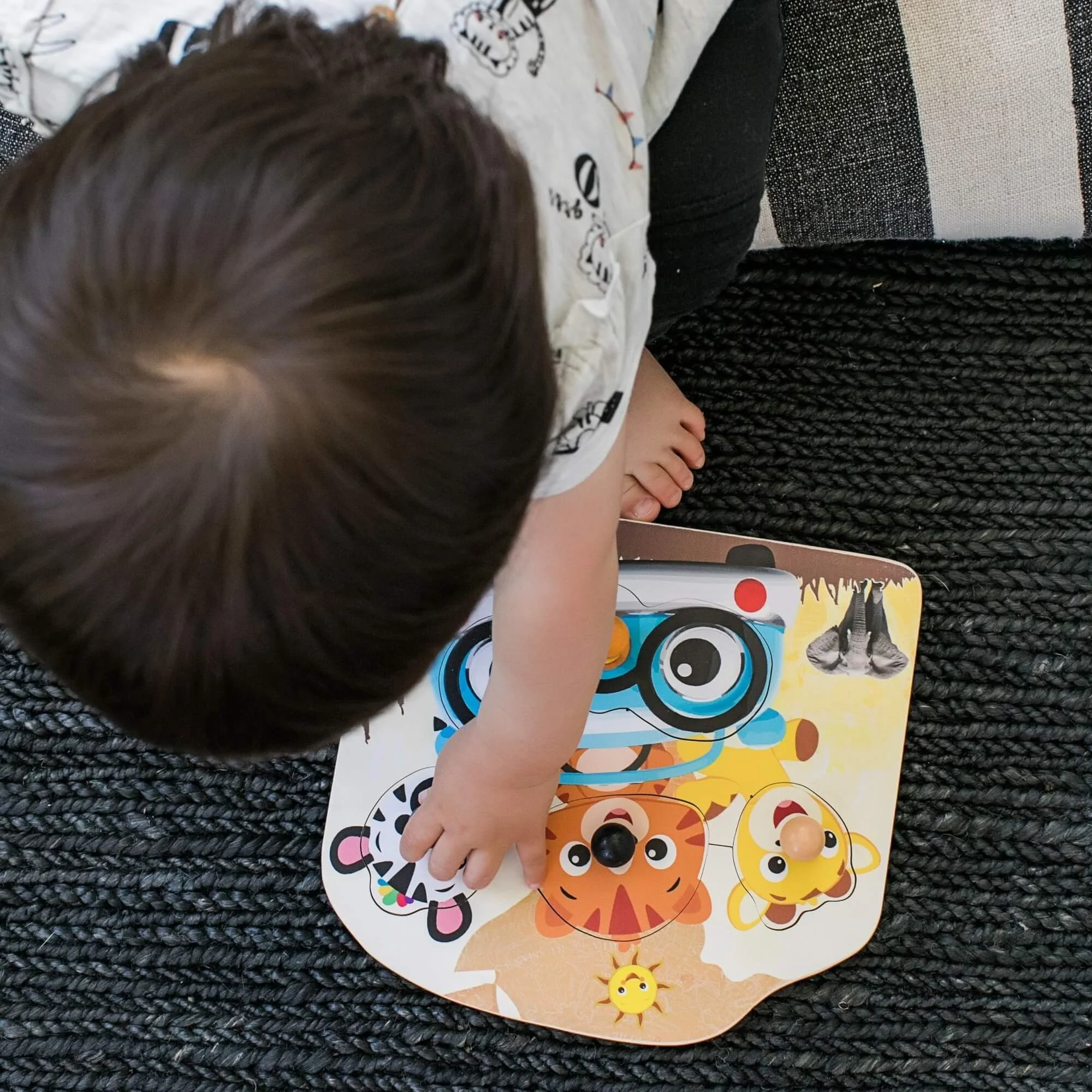 Jucarie de lemn Hape & Baby Einstein Friendly Safari Faces™ Puzzle