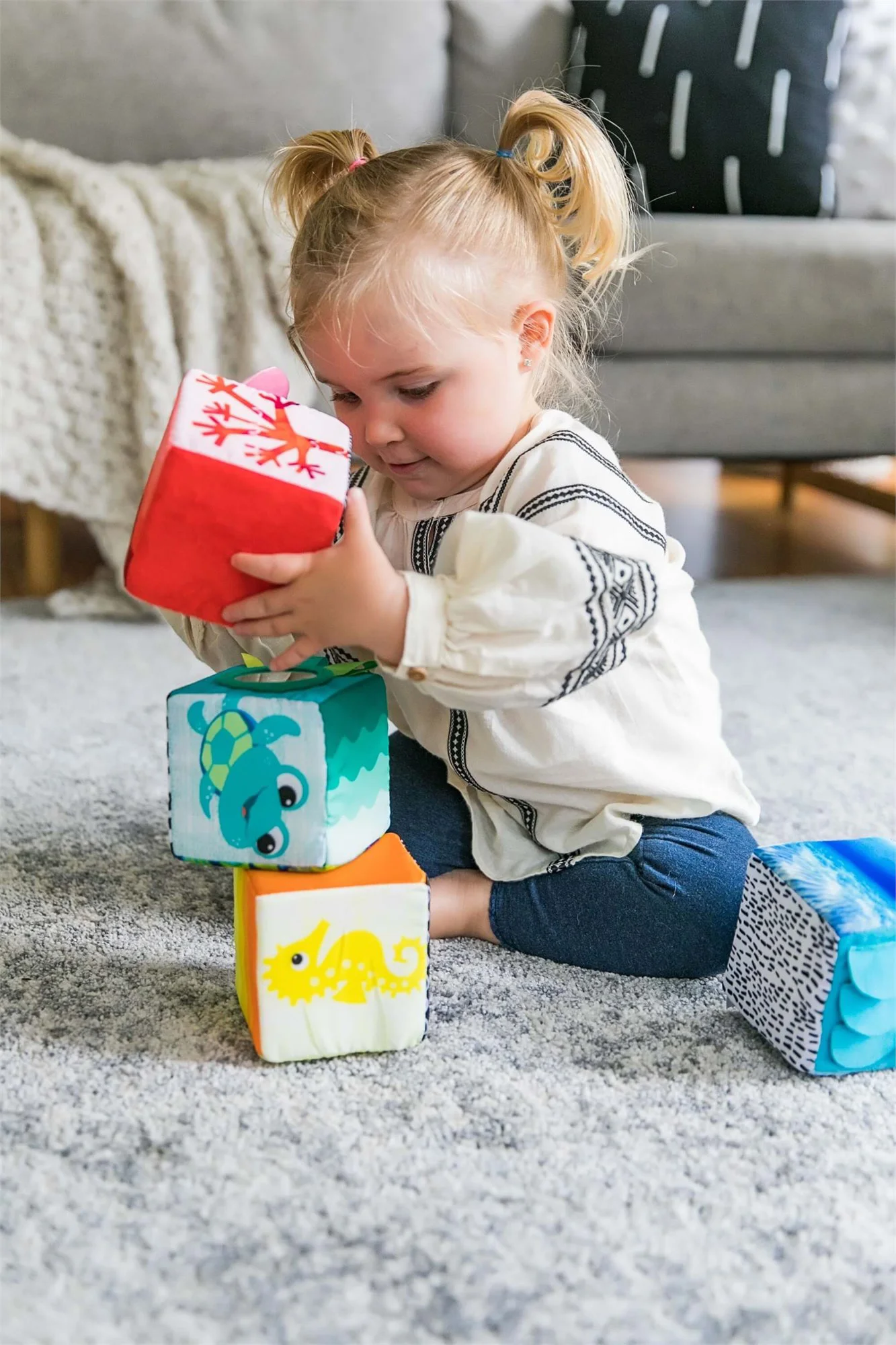 Мягкие кубики Baby Einstein Explore & Discover™