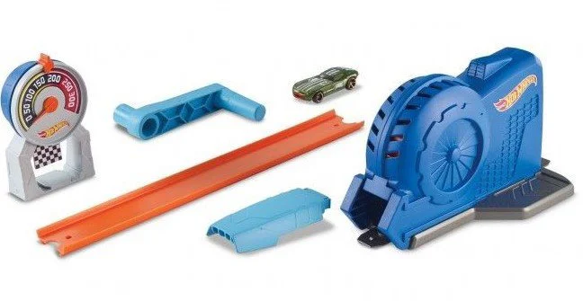 Set de joc Hot Wheels "Rev'N Launch Challenge" foto