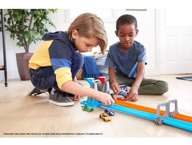 Set de joc Hot Wheels "Double Loop Dash" foto